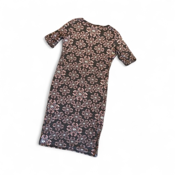 LuLaRoe Charcoal Gray Bodycon Style Midi Julia Dress With Floral Pattern size M - Picture 7 of 11
